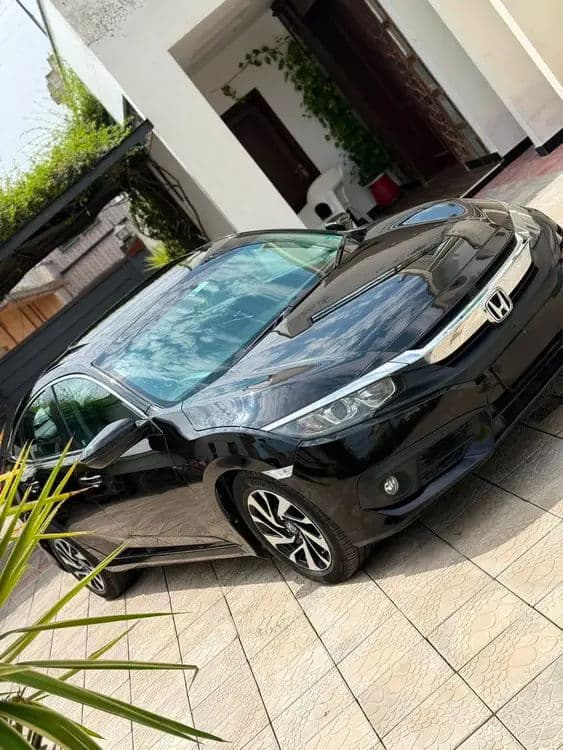 Honda Civic 2016 model available for sale — image 9