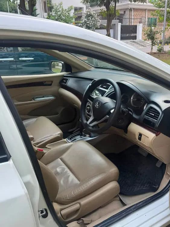 Honda City Aspire 1.5 Automatic 2019 Model — image 9