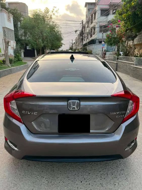Honda Civic Oriel 1.8 i-VTEC Automatic 2018 for Sale — image 6