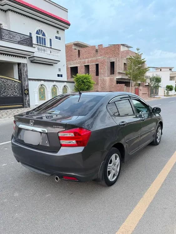 Honda City 1.3 2021 for Sale in Rahim Yar Khan — image 3