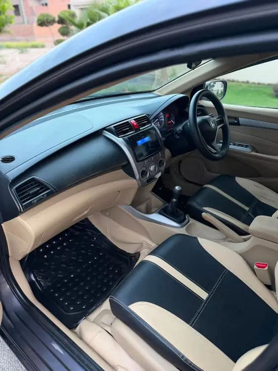 Honda City 1.3 2021 for Sale in Rahim Yar Khan — image 6