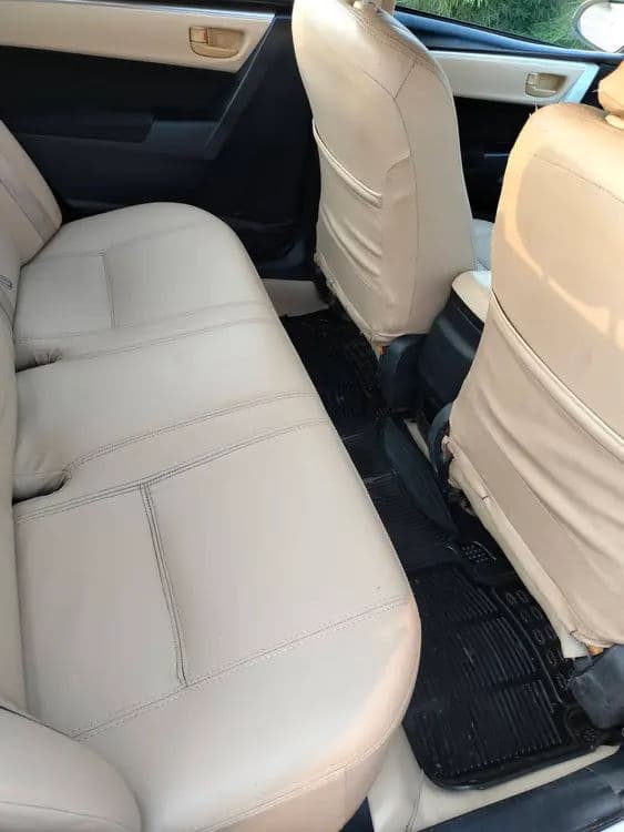 Toyota Corolla GLi Manual 2018 for Sale in Sargodha — image 8