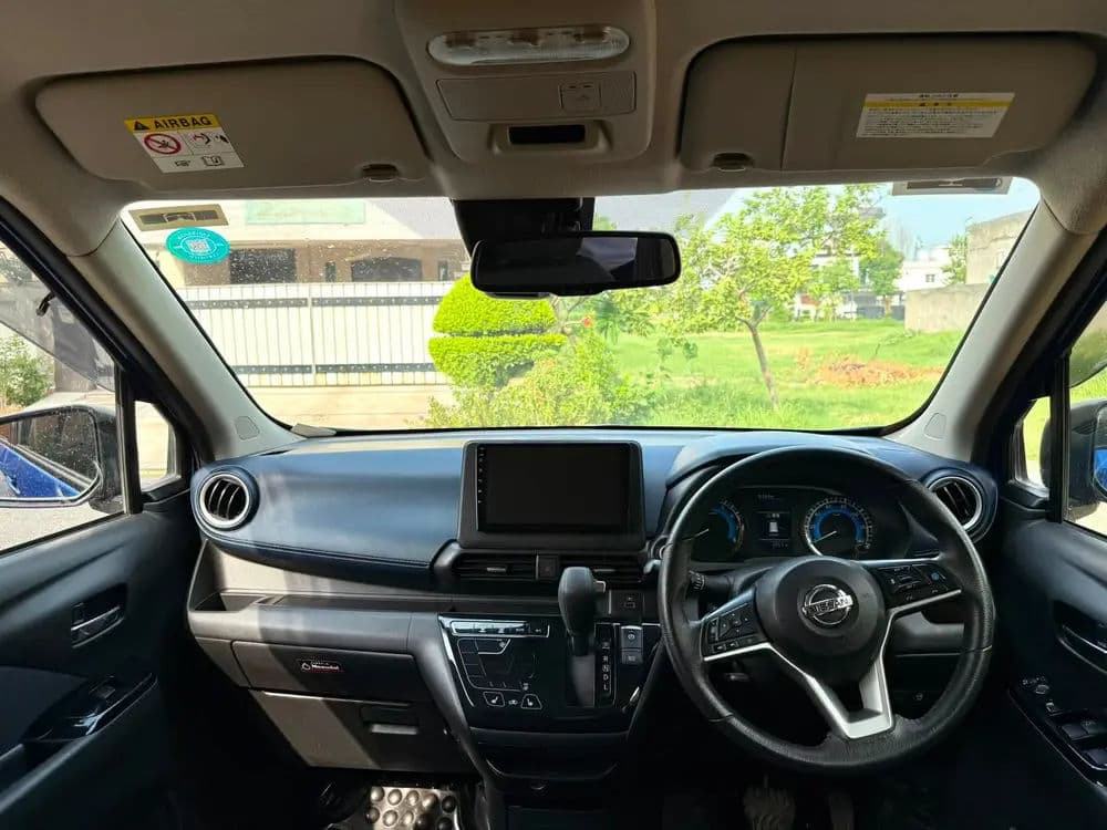 Nissan Dayz Highway Star S-Hybrid AWD for Sale — image 2