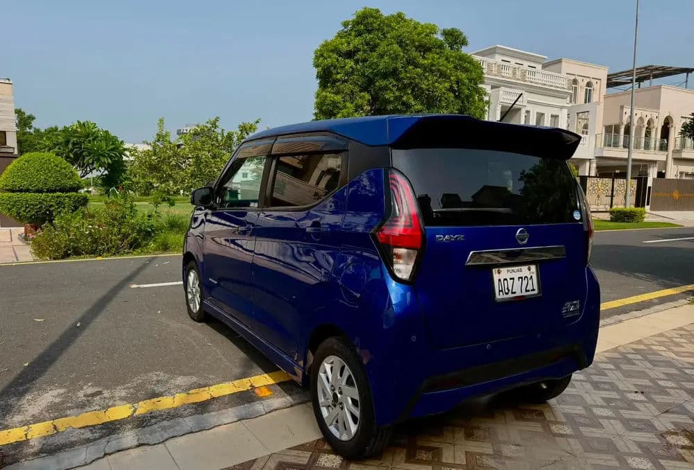 Nissan Dayz Highway Star S-Hybrid AWD for Sale — image 4
