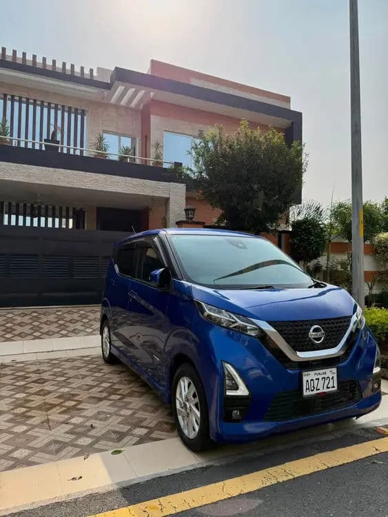 Nissan Dayz Highway Star S-Hybrid AWD for Sale — image 7